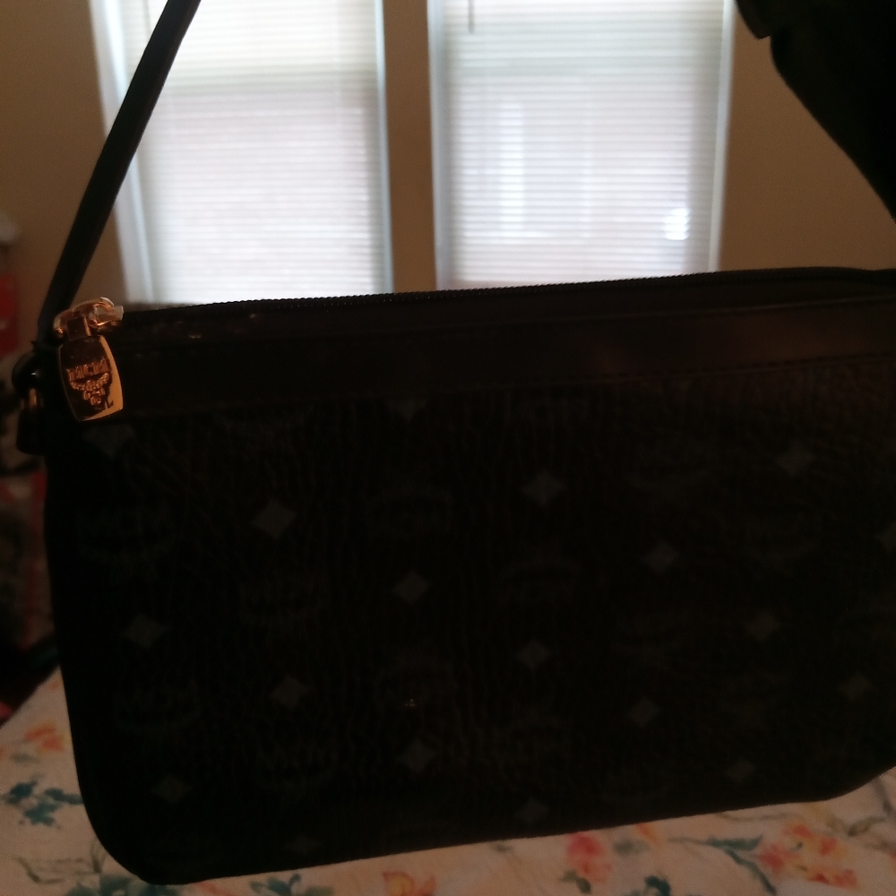 Handbag - Picture 2 of 4